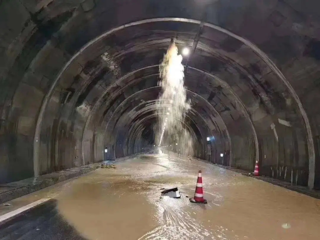 浉河隧道渗水治理